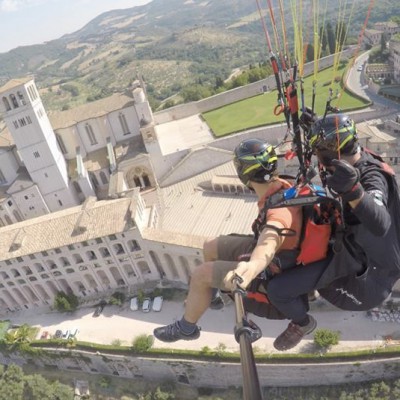 parapendio biposto in Umbria ad Assisi