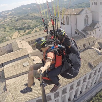 parapendio biposto in Umbria ad Assisi