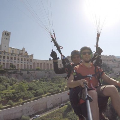 parapendio biposto in Umbria ad Assisi