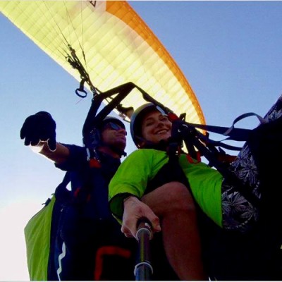 Volare in parapendio biposto sulle colline dell'oltrepo pavese