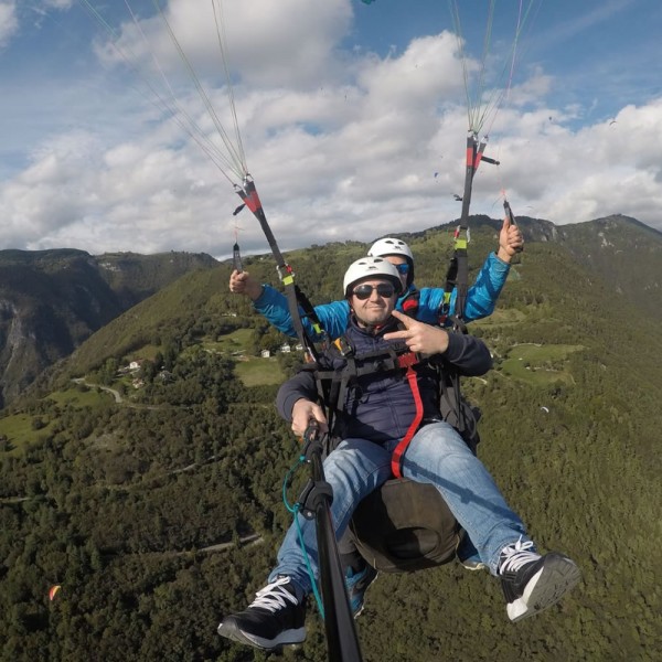 Volo in parapendio biposto al tramonto da Cima Grappa