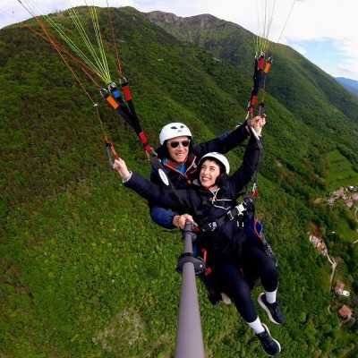 Volo in parapendio biposto al tramonto da Cima Grappa