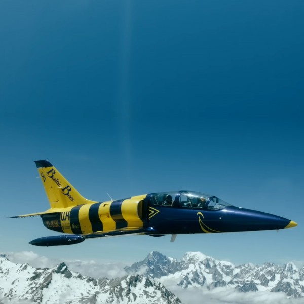 Volare in Valle d'Aosta sul jet L39 Albatros